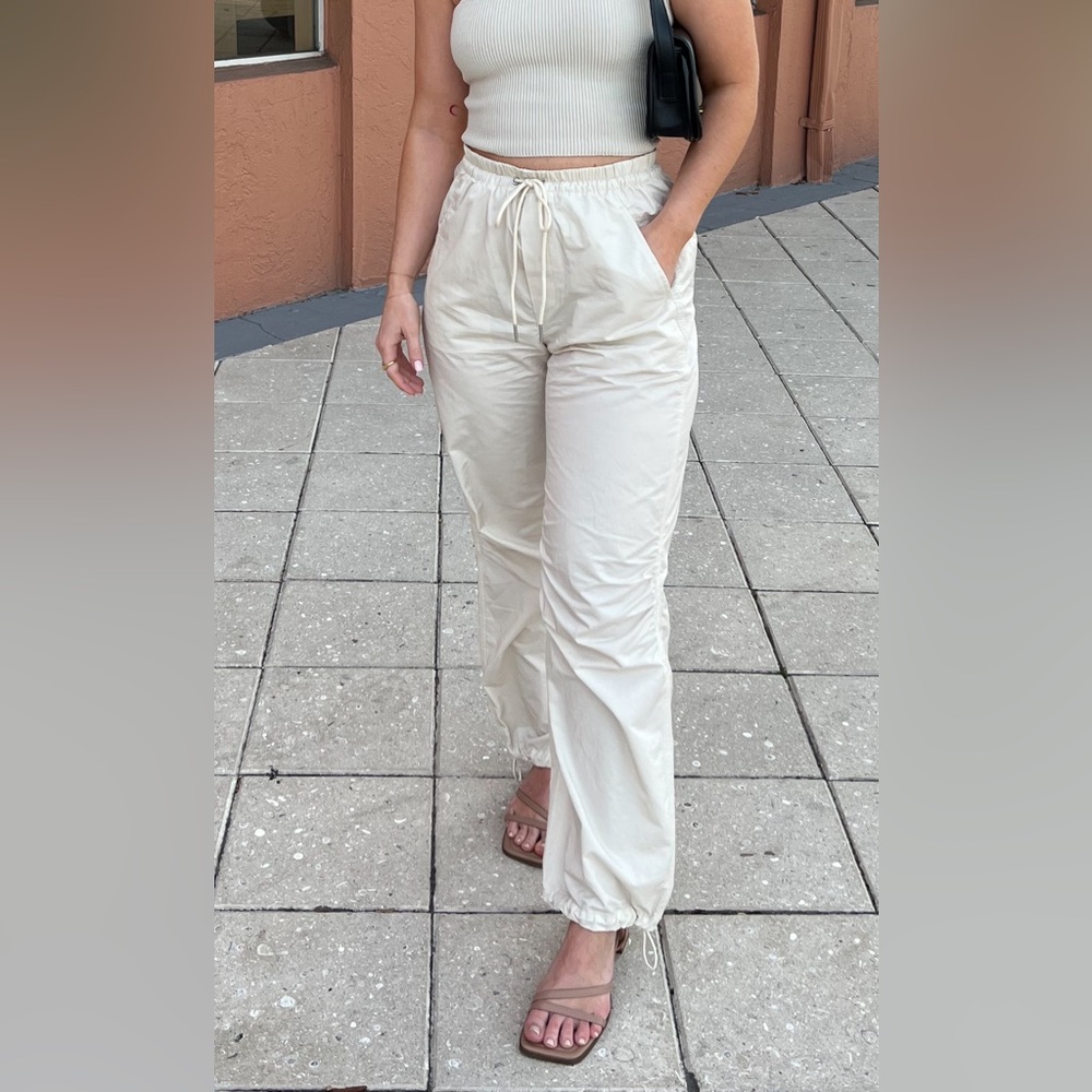 Abercrombie & Fitch parachute pant